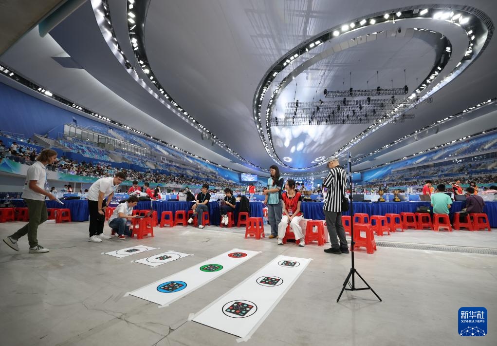 来自马来西, 会在国家速, 与其中