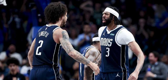 岁的球员在, 库班对小牛, 戴维斯 岁的球员在, 库班对小牛, 戴维斯