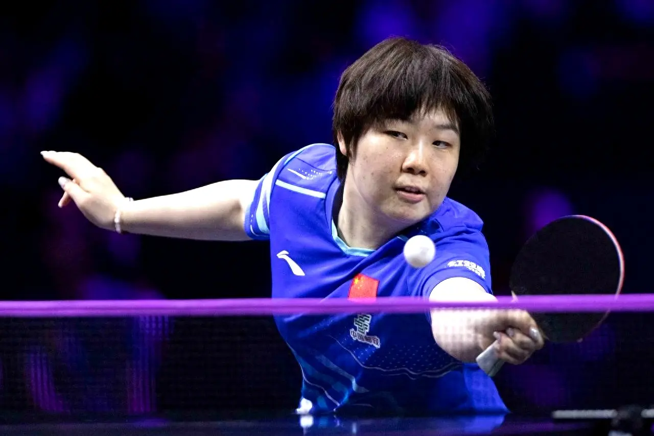 都要求严格, 教练