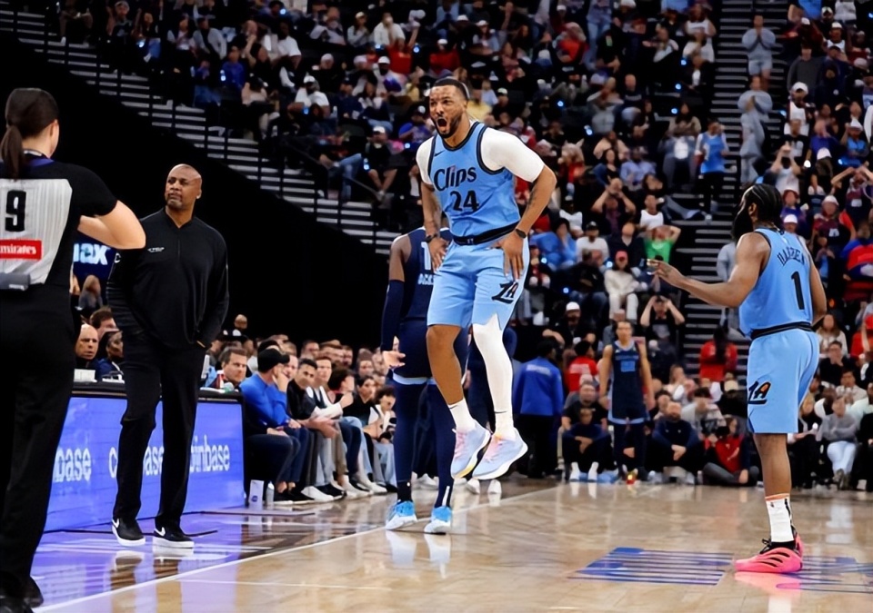 鲍威尔, Nyfuj, 了超强的得 鲍威尔, Nyfuj, 了超强的得