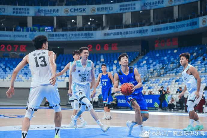 人登场且全 人登场且全